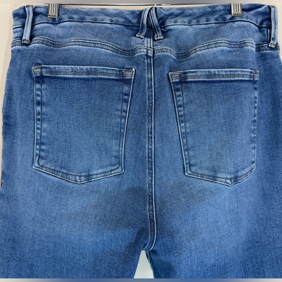 Good American Good Legs High Rise Skinny Jean Worn Hem Size 20 - Picture 6 of 10